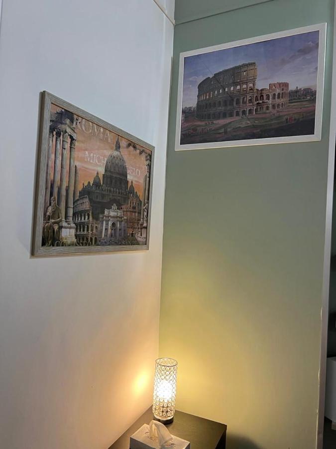 La Rosa Di Roma Colosseo Apartment Luaran gambar