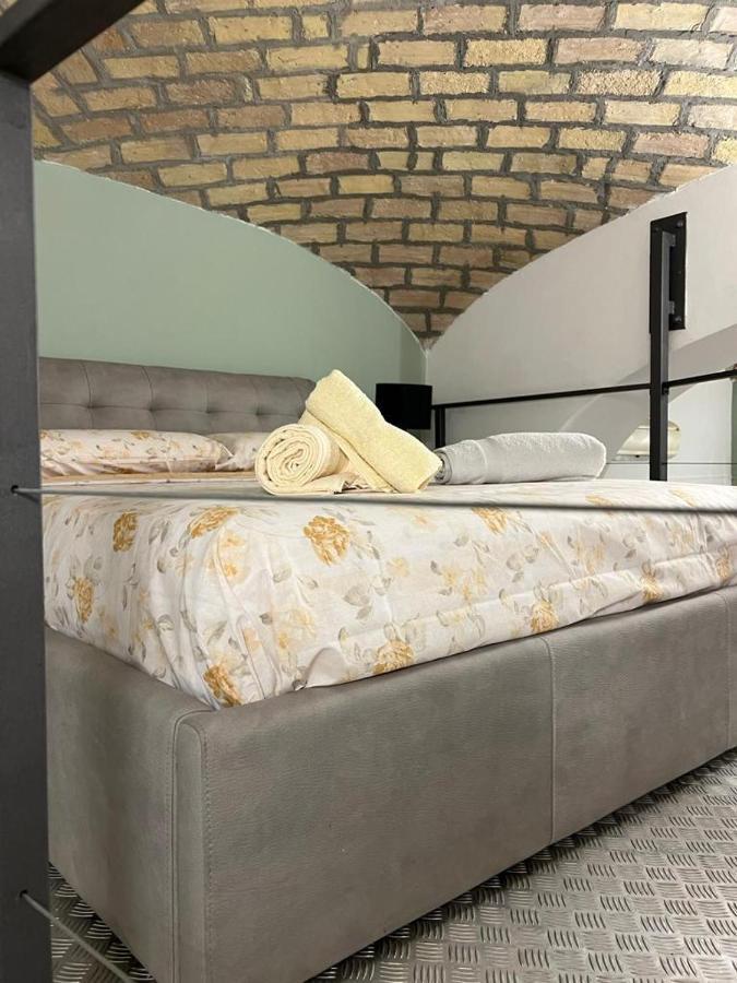 La Rosa Di Roma Colosseo Apartment Luaran gambar