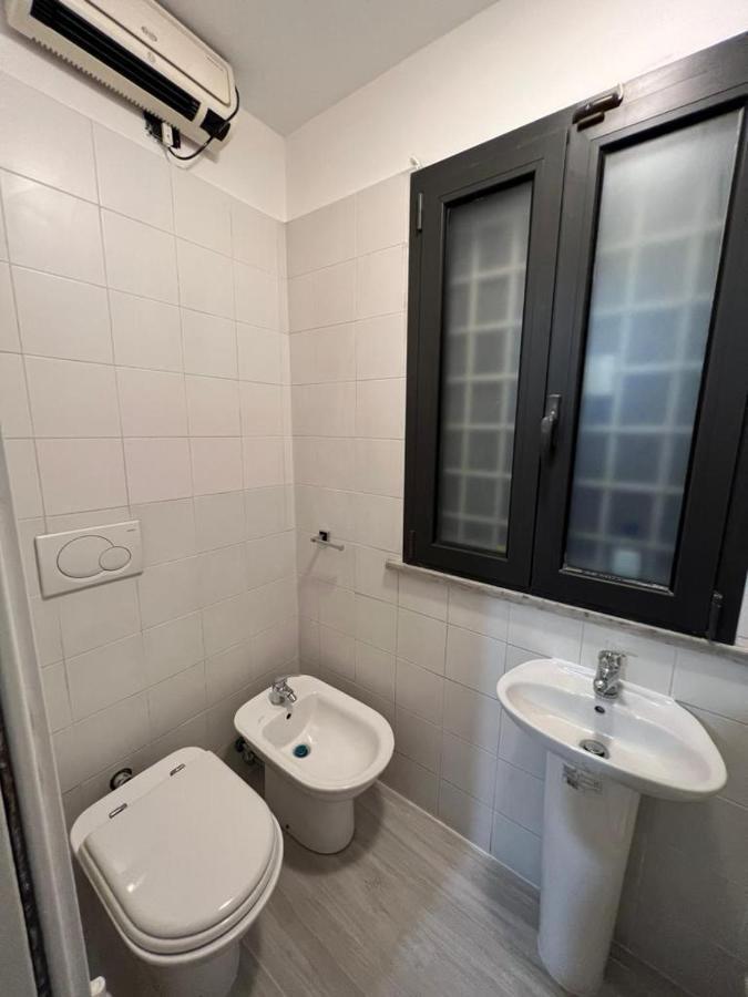 La Rosa Di Roma Colosseo Apartment Luaran gambar